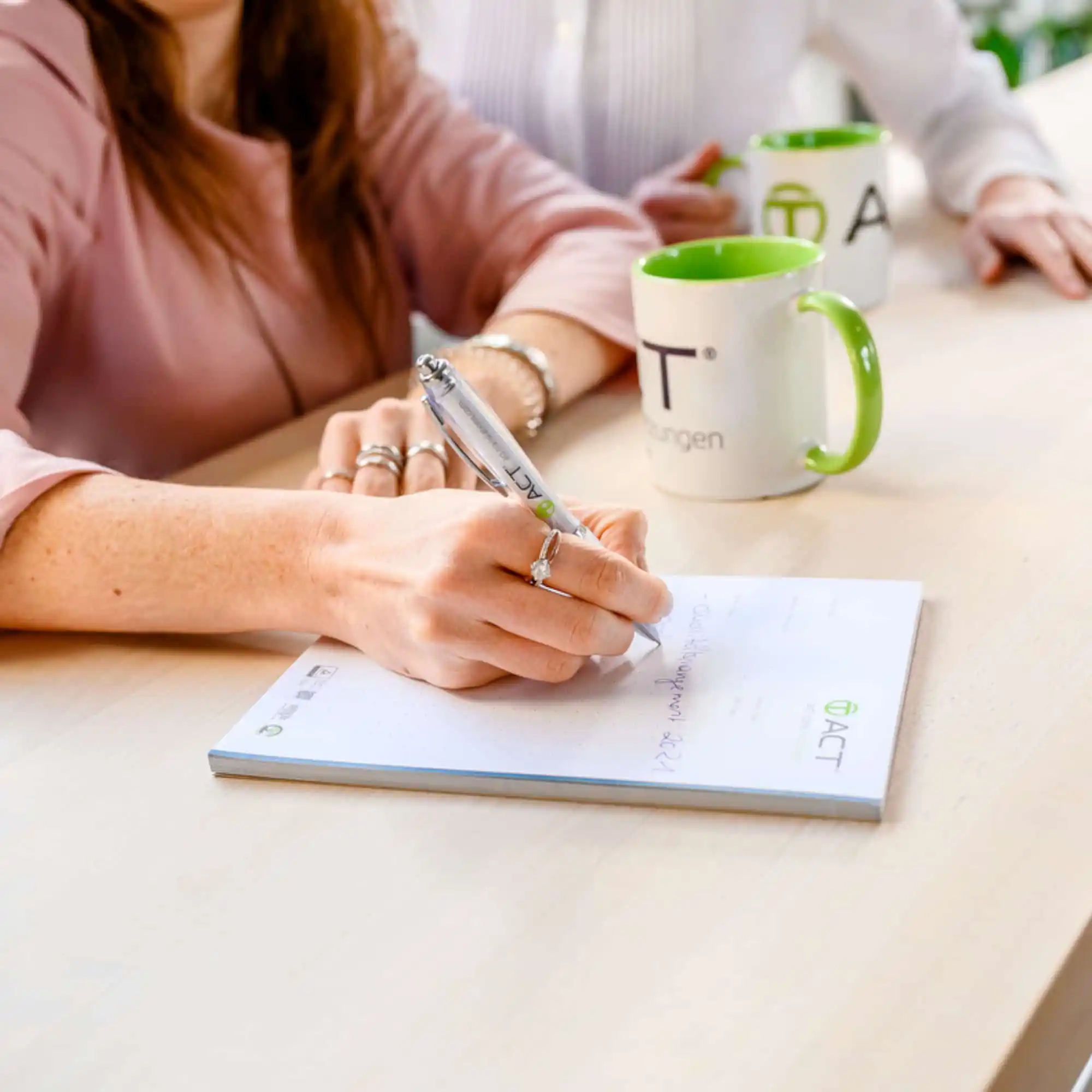 uebersetzen muttersprachenprinzip fachbereich translate native speaker freelancer act translations